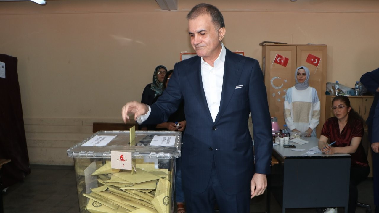 AK Parti Sözcüsü Ömer Çelik'in sandığından Kılıçdaroğlu çıktı
