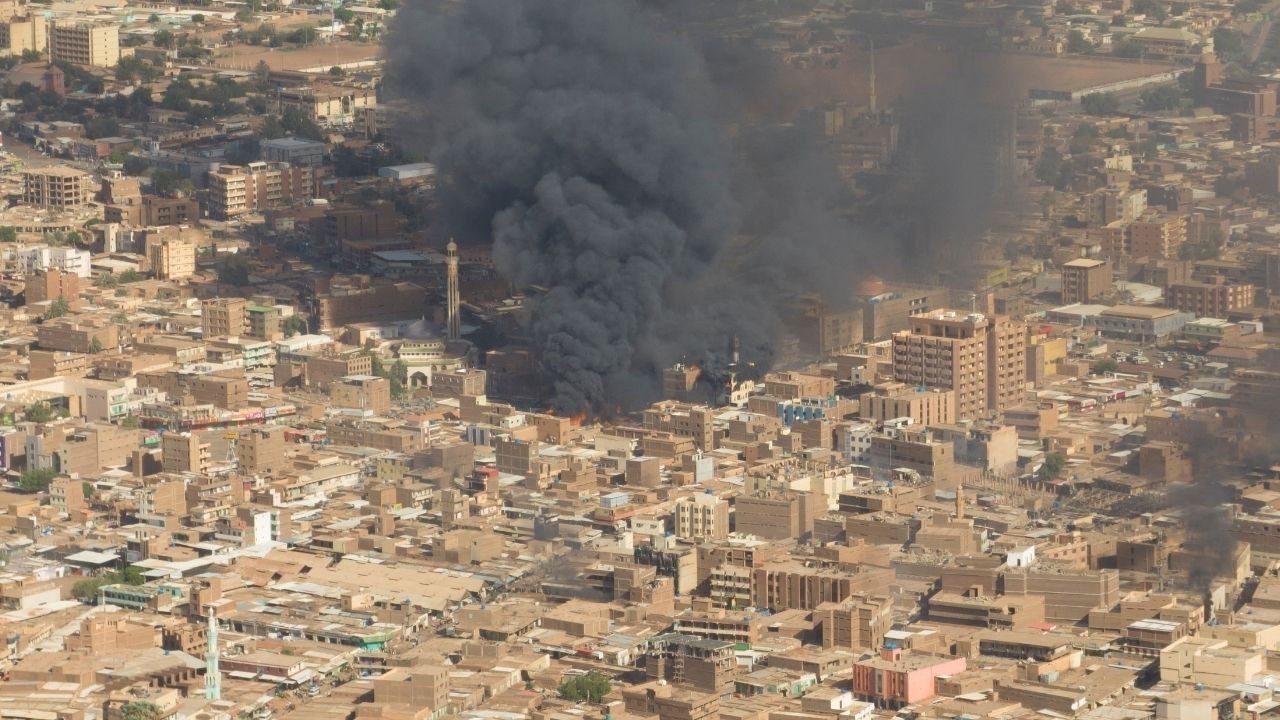 Sudan'daki çatışmalar 1 ayı geride bıraktı: 822 sivil öldü, yüz binler yerinden edildi