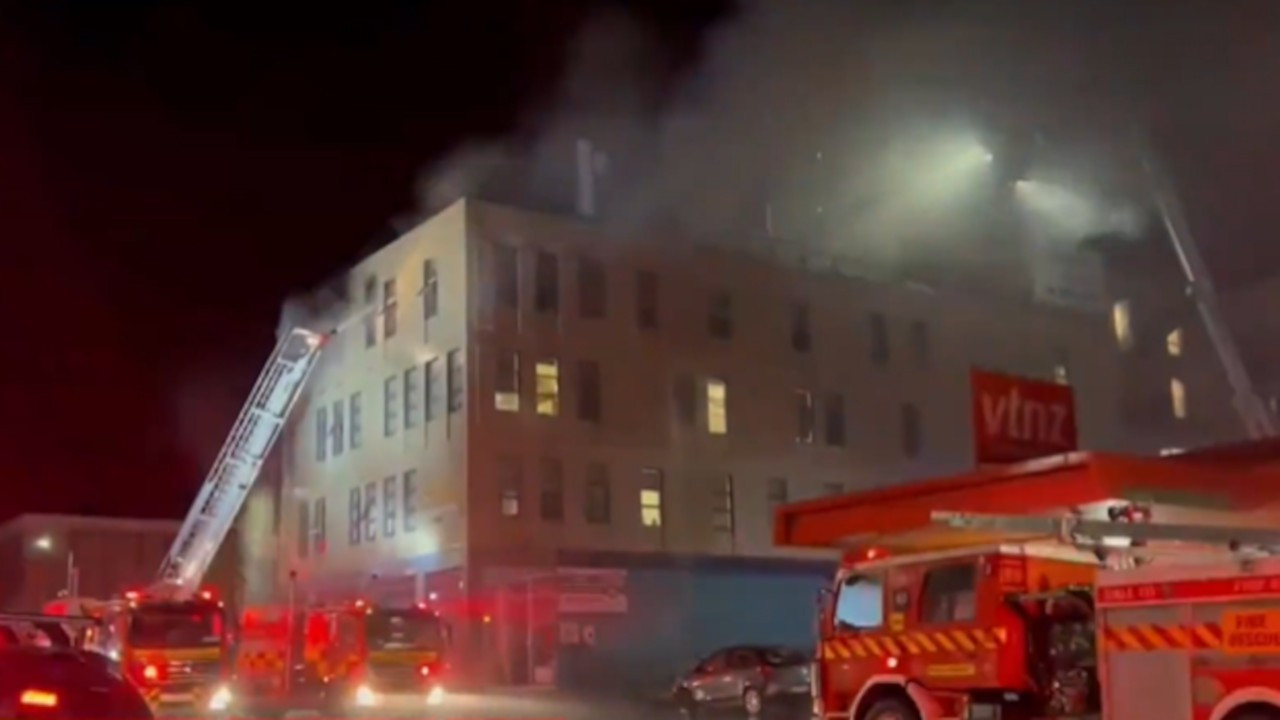 Yeni Zelanda'da hostelde yangın çıktı, en az 6 kişi öldü