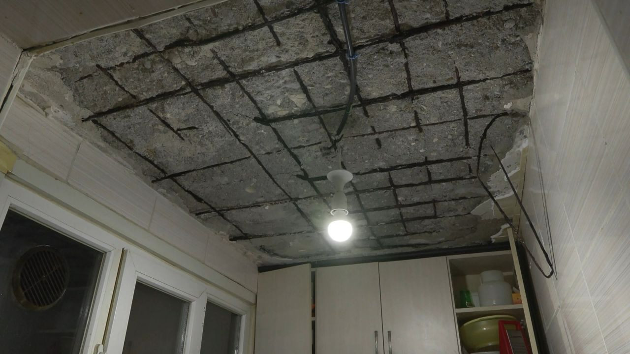 Evin tavanı çöktü, betonun içindeki midye kabukları ortaya çıktı - Sayfa 4