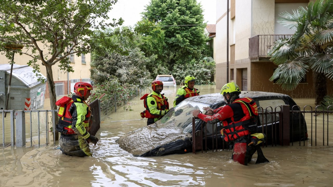 İtalya'da sel felaketinde ölü sayısı 14'e yükseldi