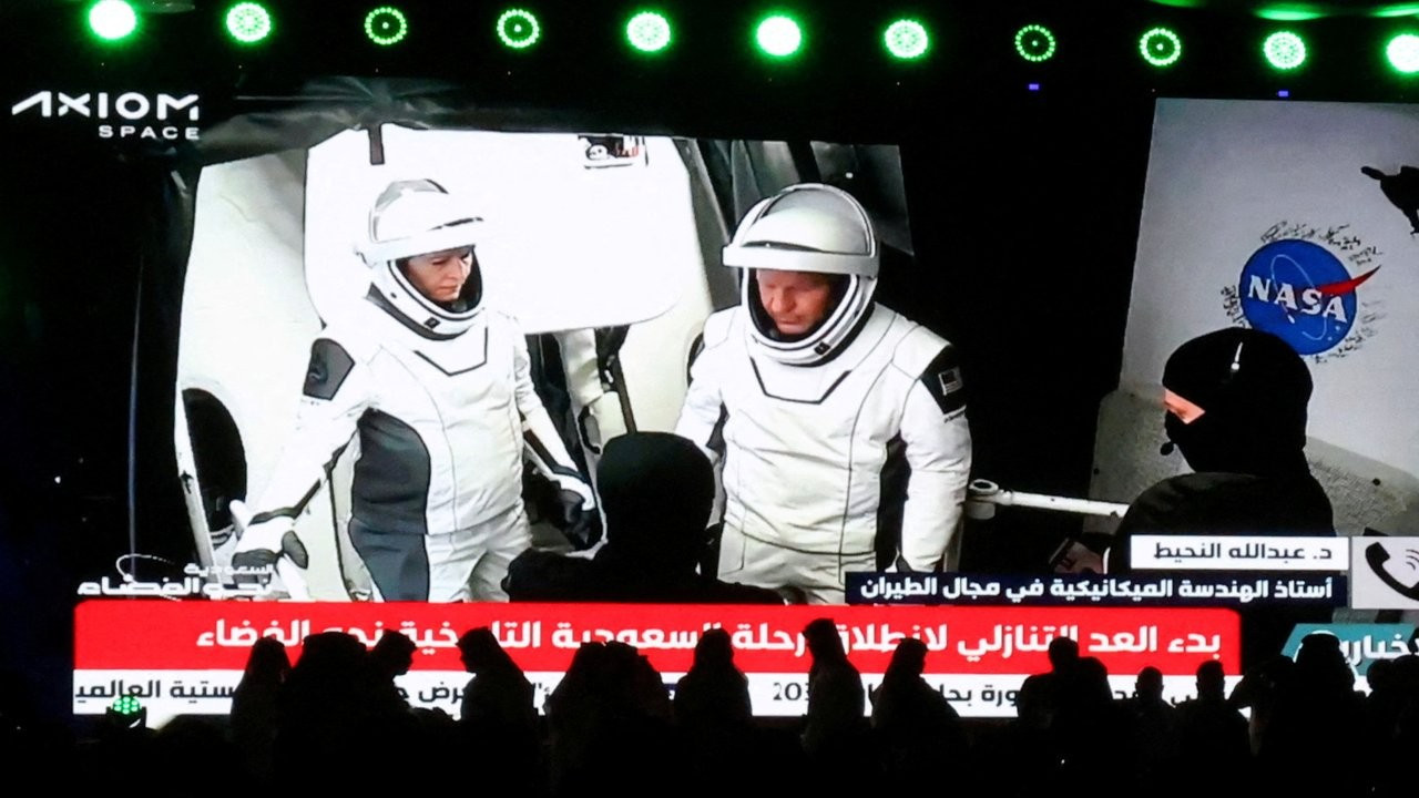 Suudi Arabistan'ın ilk kadın astronotu ISS'ye doğru yola çıktı