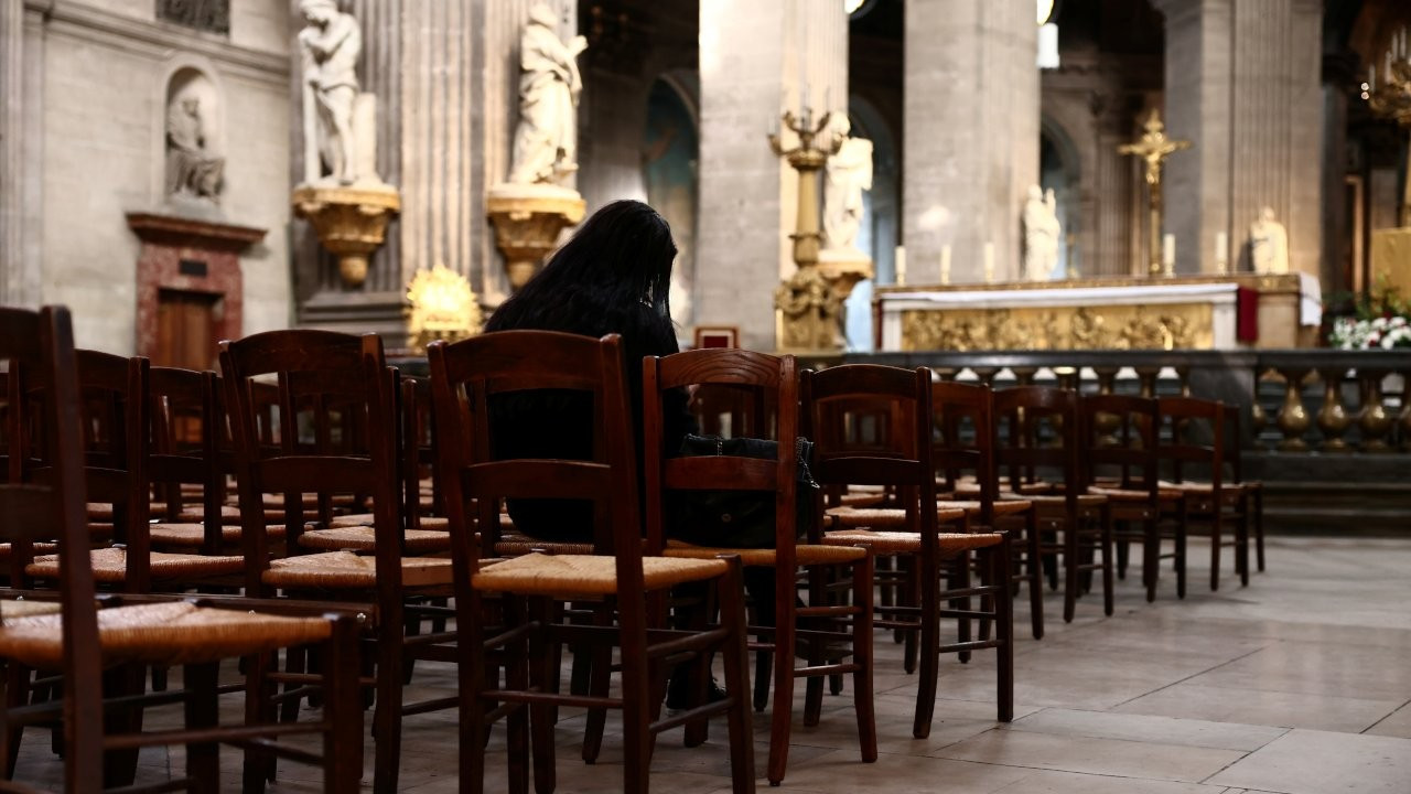 Katolik Kilisesi'nde cinsel istismar: 'Buzdağının görünen yüzü'