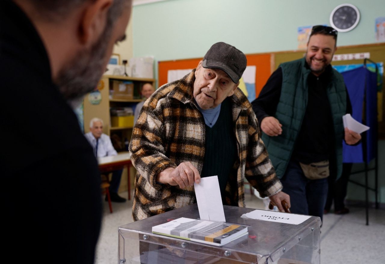 Yunanistan seçimleri: Miçotakis'in partisi Türkiye'deki sandıklardan birinci çıktı - Sayfa 3