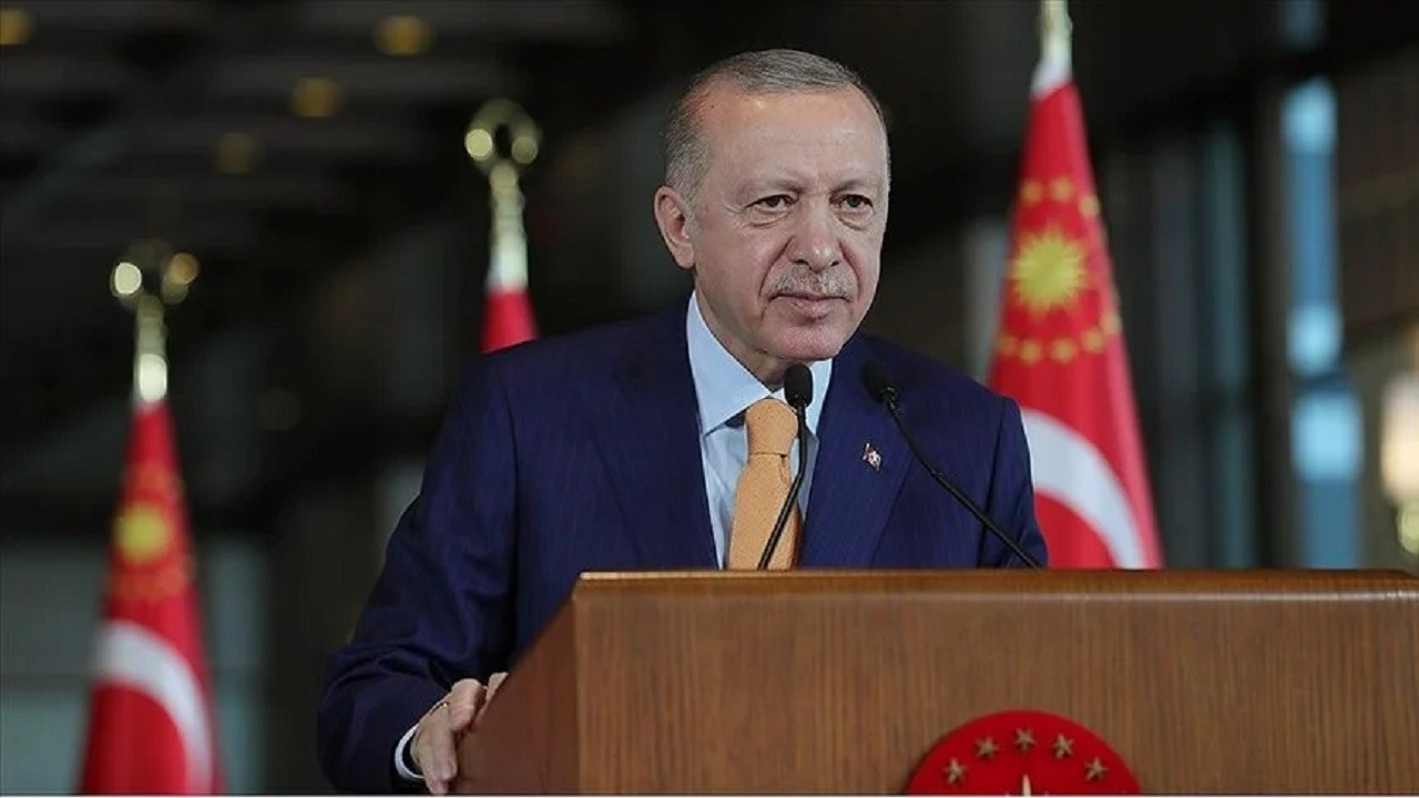 Erdoğan: Diktatörlük iddialarının tamamen safsatadan ibaret olduğunu gösterdik