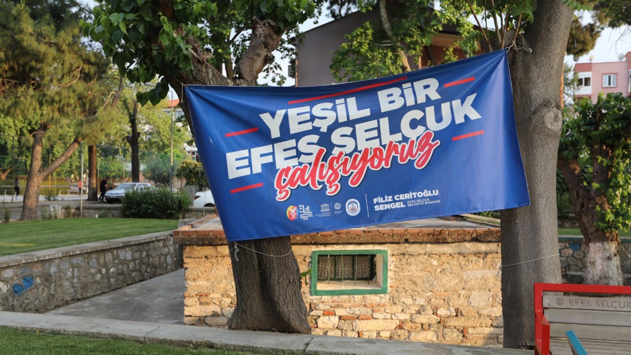 İlçe Seçim Kurulu'ndan belediyenin 'Yeşil Bir Efes Selçuk' pankartına yasak
