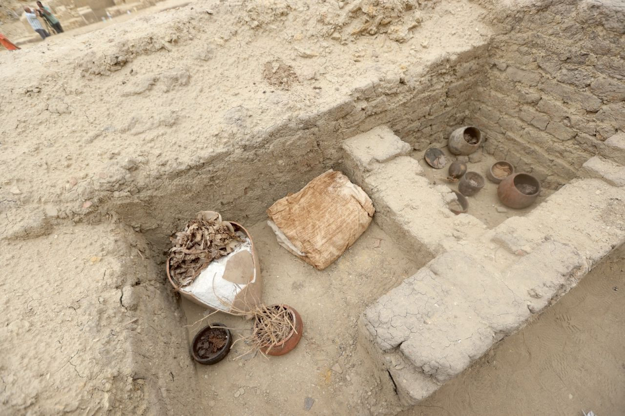 Mısır'ın Sakkara bölgesinde iki mumyalama atölyesi keşfedildi - Sayfa 1