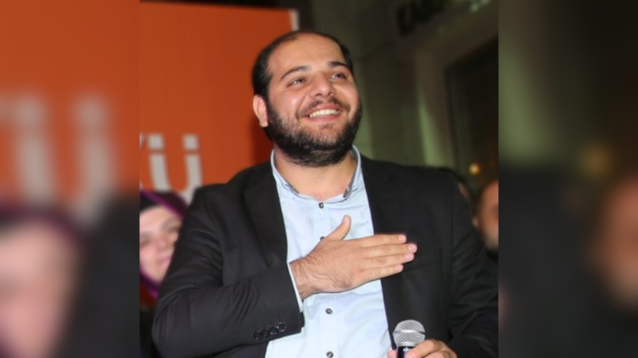 AK Partili İBB Meclisi üyesi, gazeteciye saldırdı