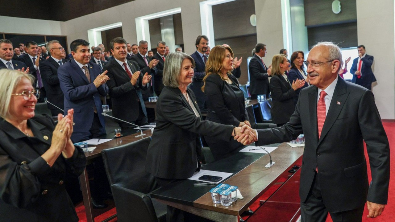 Kılıçdaroğlu, yeni milletvekilleri ile buluştu