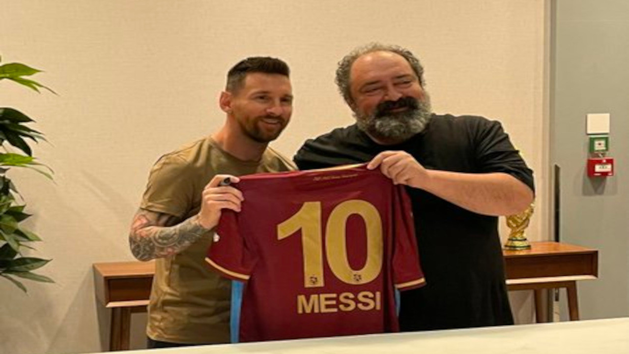 Nevzat Aydın'dan Trabzonspor formalı Messi paylaşımı: 'Masadayız'