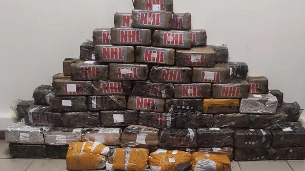 Limanda kokain ele geçirildi: Değeri 3,2 milyon euronun üzerinde