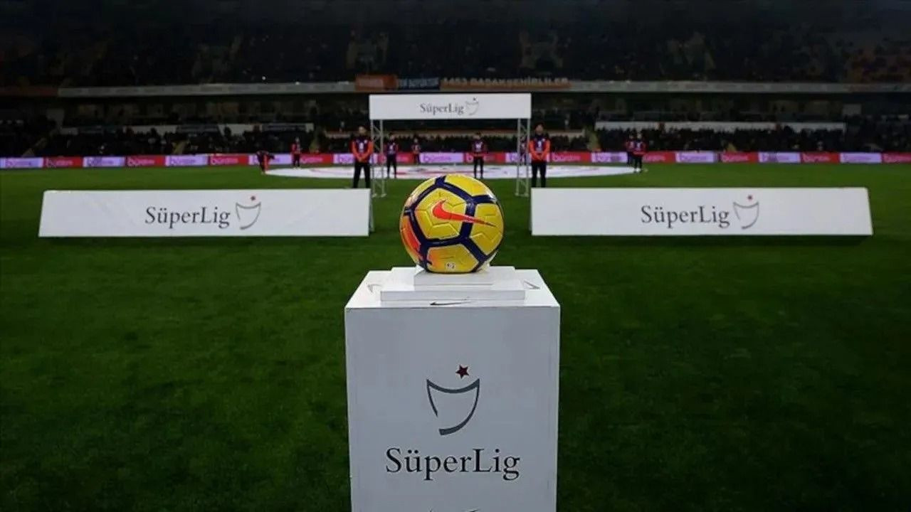 Süper Lig'de final haftası öncesi gol krallığı yarışında son durum - Sayfa 1