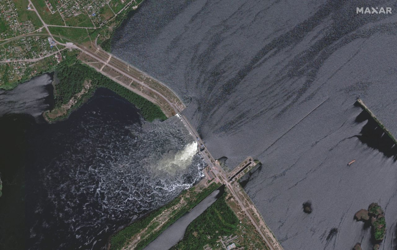 Barajda patlama: Yeni Kahovka sular altında kaldı, Rusya 'sabotaj' dedi - Sayfa 1