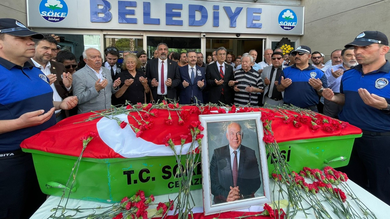 Söke Belediye Başkanı Levent Tuncel'in cenazesi toprağa verildi