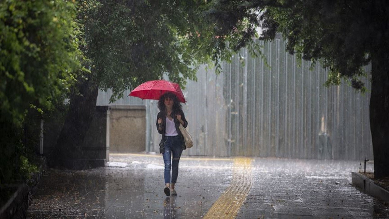 Meteoroloji 13 kenti saat vererek uyardı: Sel, yıldırım, dolu, fırtına...