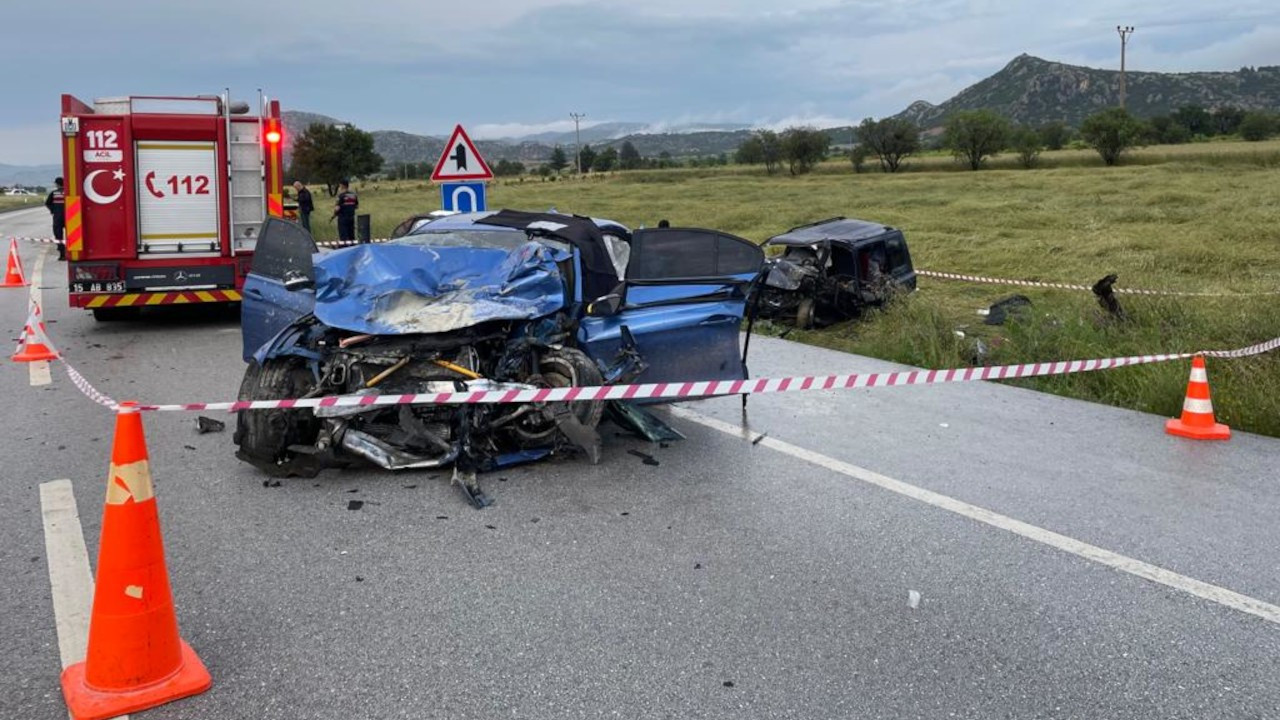 Burdur'da trafik kazası: 5 kişi öldü, 5 kişi yaralandı