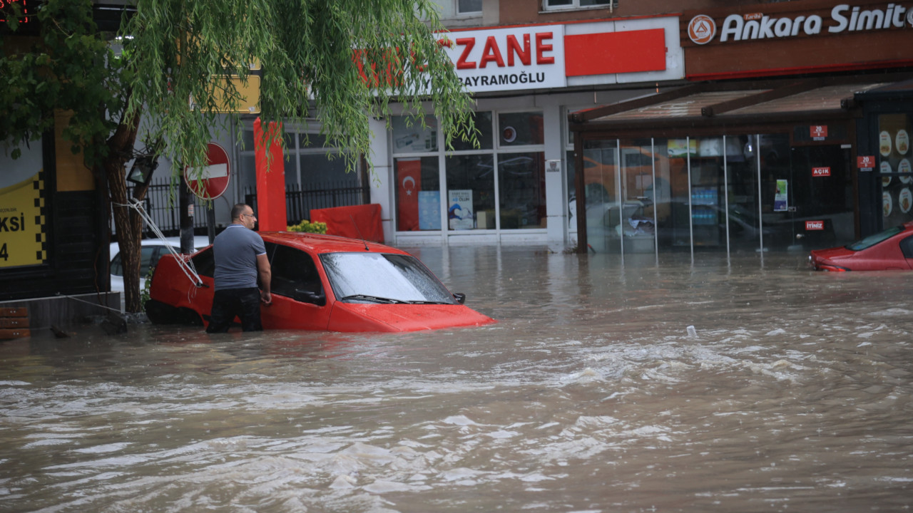 Ankara Büyükşehir'den 'sel' açıklaması: 28 milyar TL altyapıya harcansaydı...