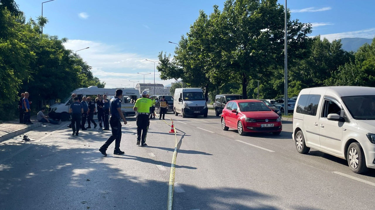 Bursa'da işçi servisi kazası: 1 ölü, 9 yaralı