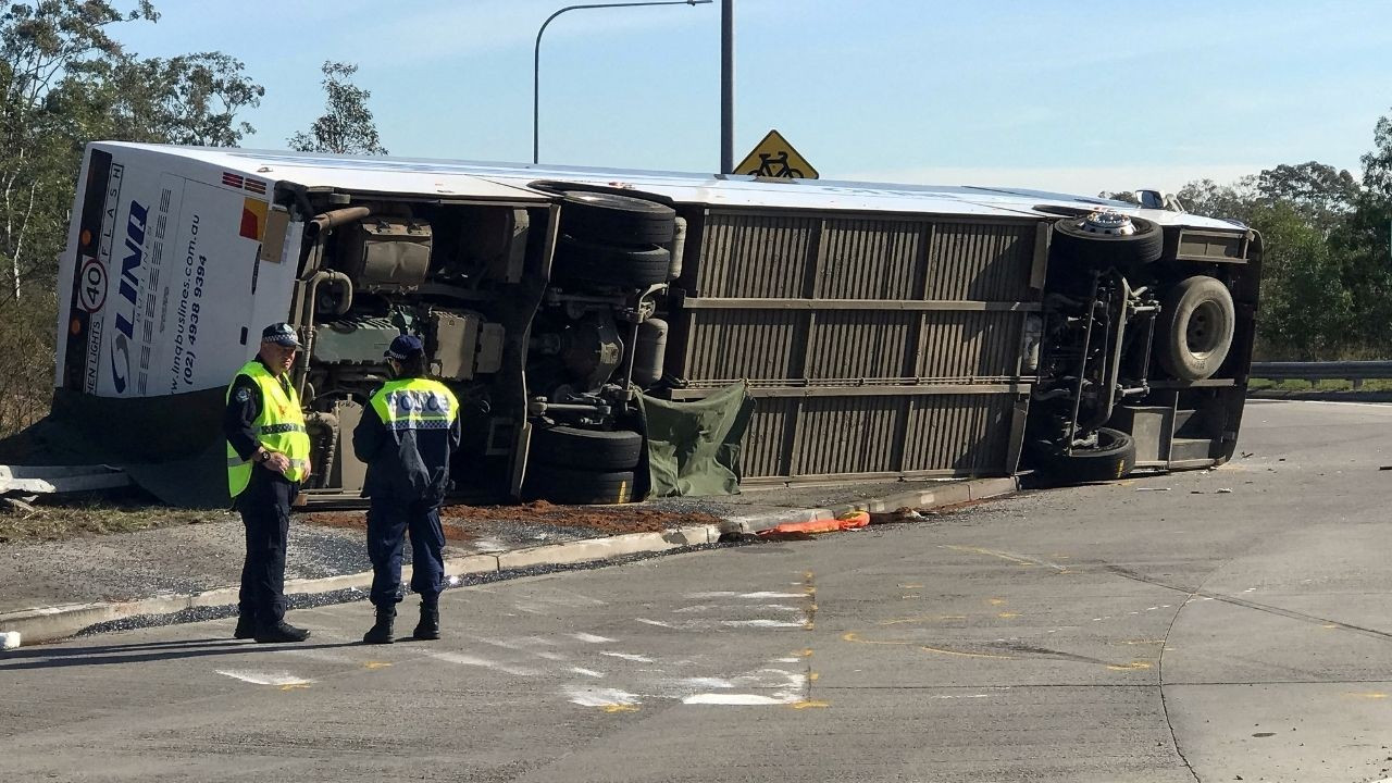 Avustralya'da otobüs kazası: 10 kişi hayatını kaybetti