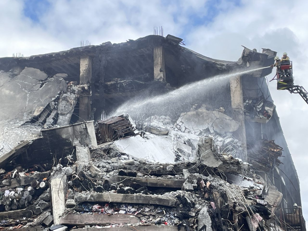 İkitelli'deki fabrika yangını 70 saat sonra söndürüldü - Sayfa 4