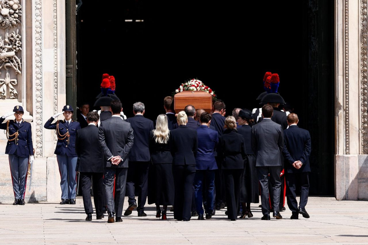 Berlusconi için Milano'da cenaze töreni: 'İtalyanların en İtalyan'ı' - Sayfa 8