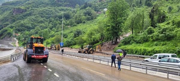 Trabzon’da hoparlörle ‘dereden uzak durun’ anonsları yapıldı - Sayfa 4