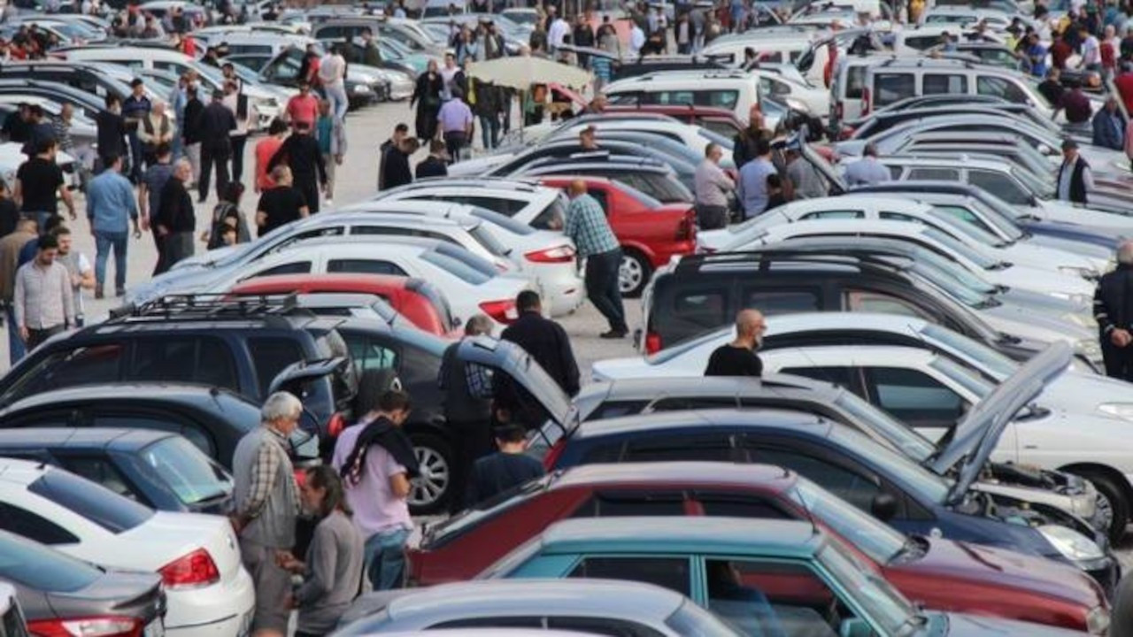 Galericiler tepkili, al-sat arttı: Otomobil pazarına yeni önlem