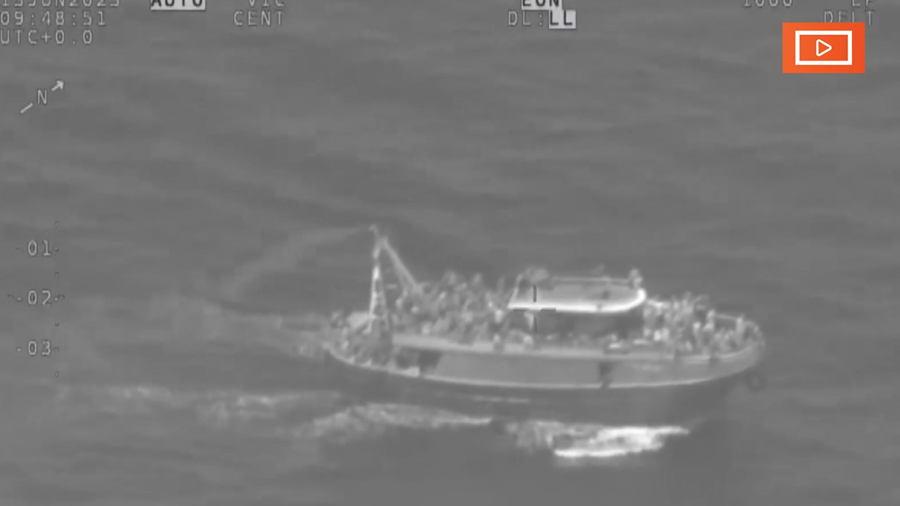 En az 81 mültecinin öldüğü teknenin batmadan önceki görüntüleri ortaya çıktı