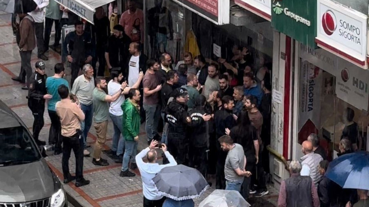 Rize'de Çaykur'un mevsimlik işçileri AK Parti'ye gitti: 2 gözaltı