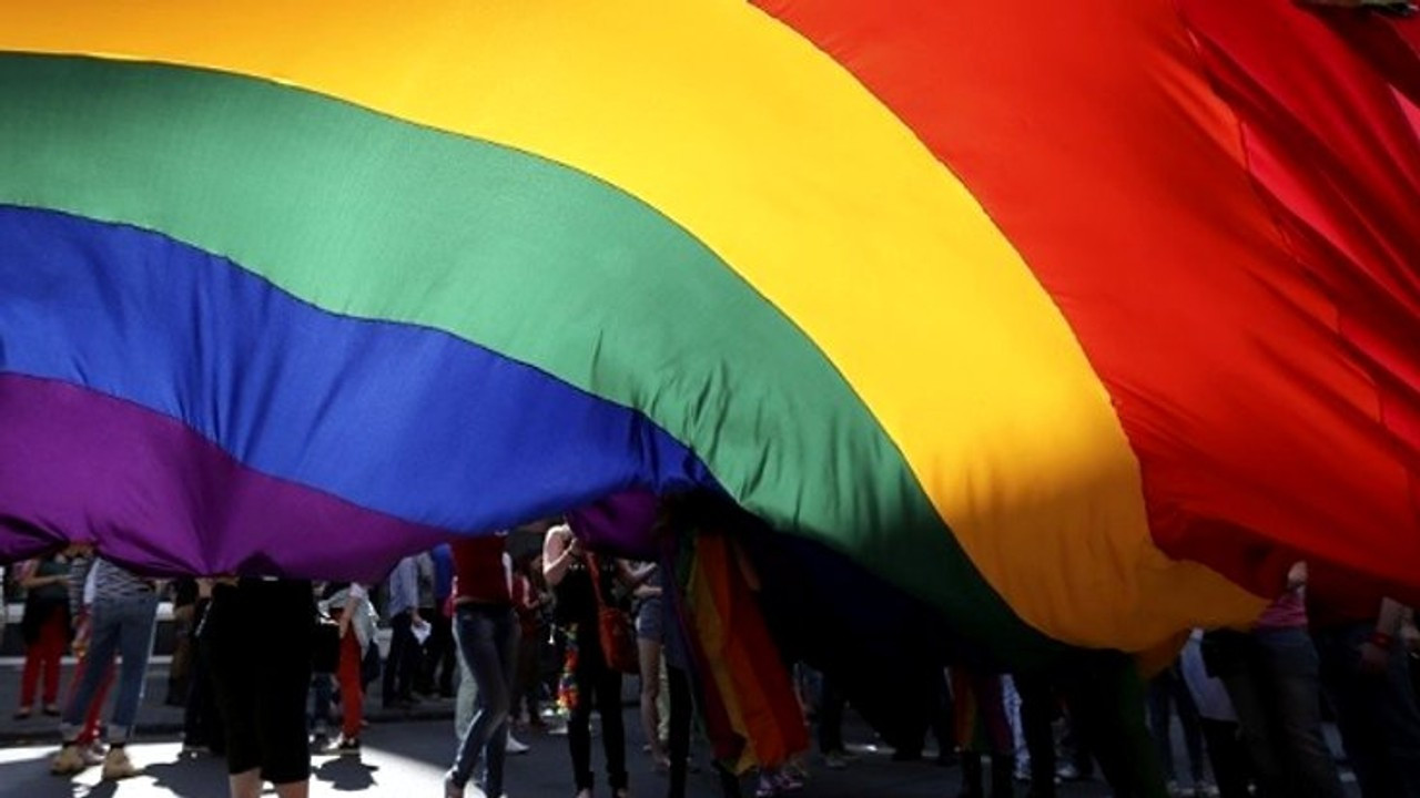 'Hormonlu Domates LGBTİ+ Fobi Ödülleri' sahiplerini buldu