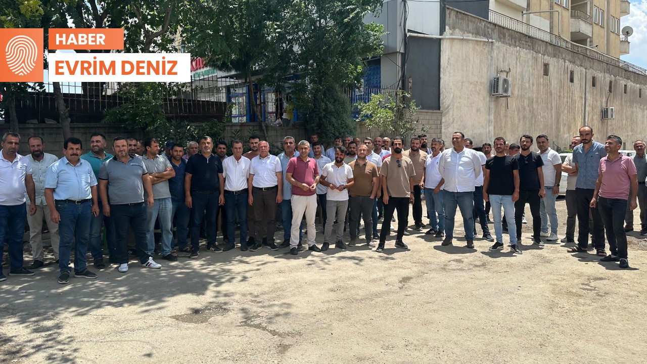 Kozluk Belediyesi işçileri iş bıraktı: 'Maaşlarımız 4 senedir kesintili yatırılıyor'