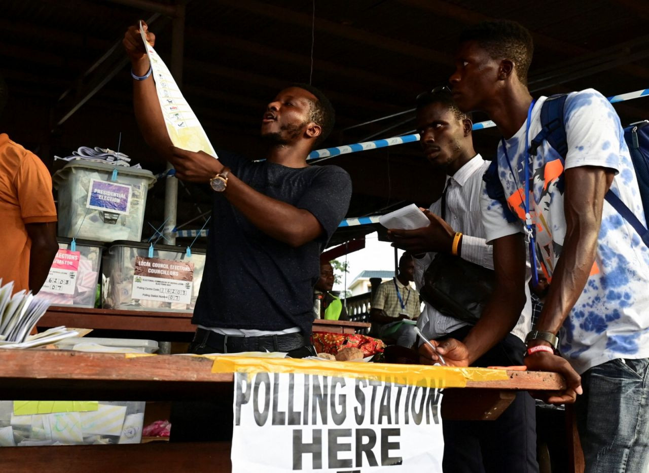 Sierra Leone'de seçim: İki cumhurbaşkanı adayından 'Kazandım' iddiası - Sayfa 3