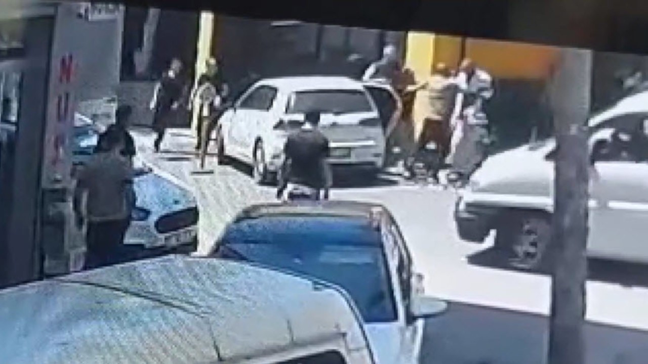 İzmir'de torunu yanlış otomobile binen adam darp sonucu öldü