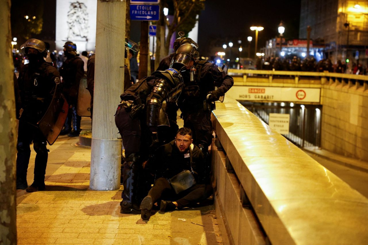 Fransa'da protestoların 5'inci günü: Bir gecede 700'ü aşkın gözaltı - Sayfa 3