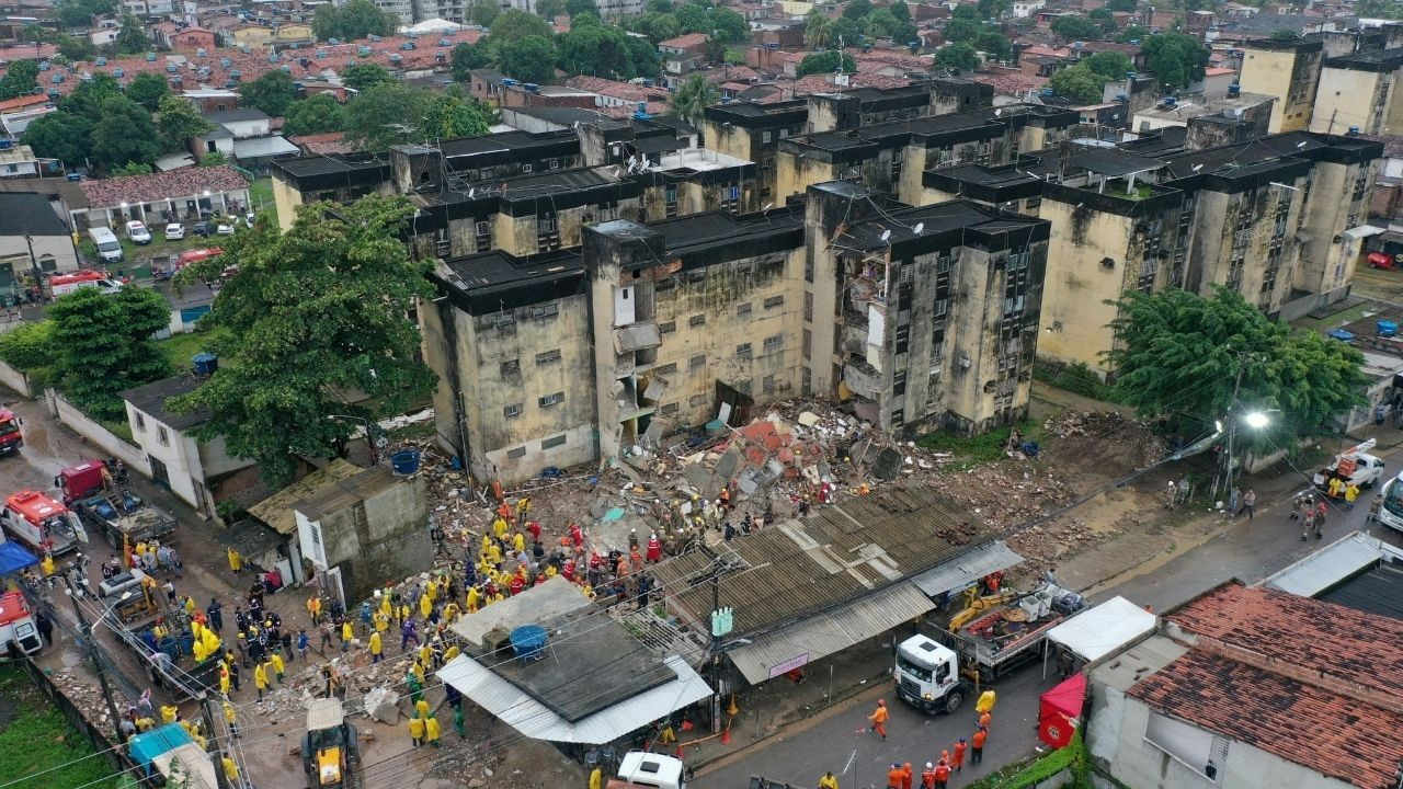 Brezilya'da apartman çöktü: 8 ölü