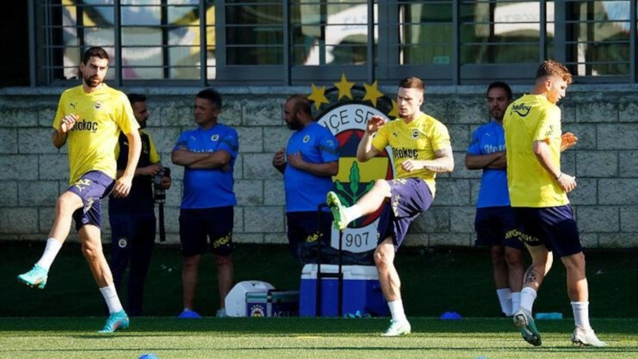 Fenerbahçe’nin Rusya kampı kadrosu açıklandı