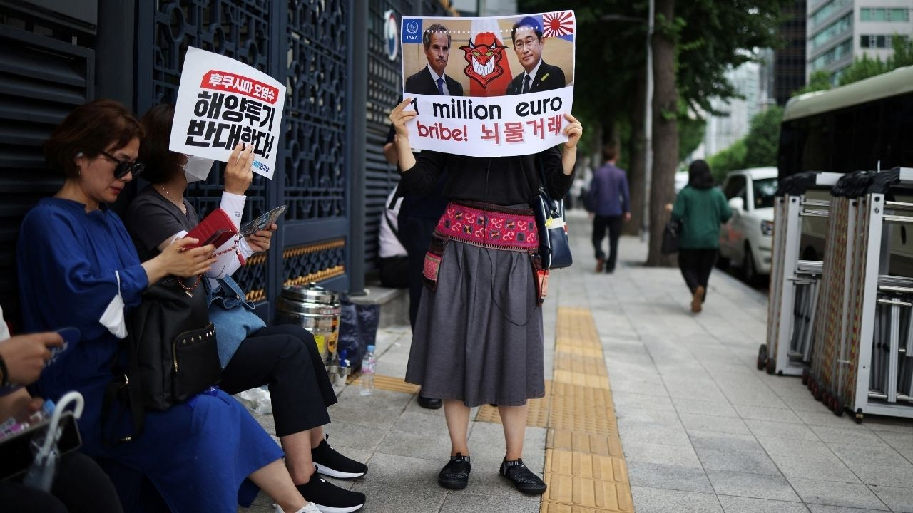 Seul'de 'Fukuşima' protestosu: 'Nükleer atık su denize boşaltılamaz'