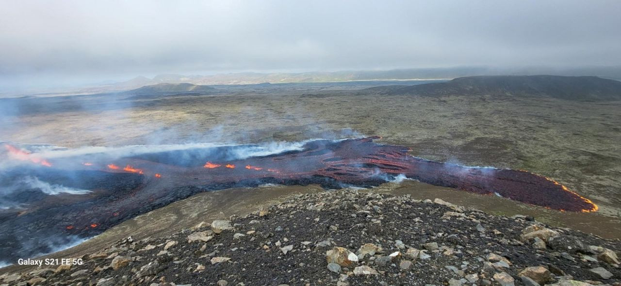 İzlanda'da yanardağ patladı, bölgeye erişim kısıtlandı - Sayfa 1