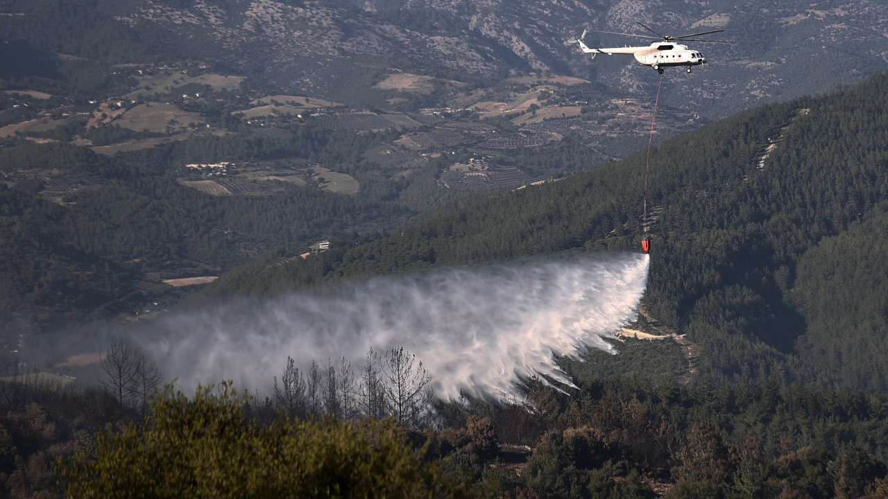Osmaniye'de orman yangını: 6 ev tahliye edildi