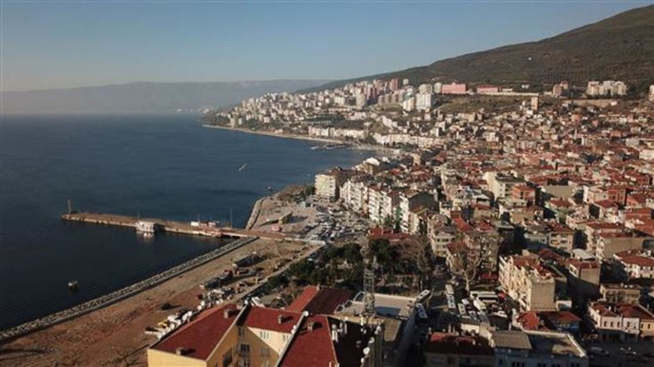 Olası Marmara depreminin en riskli ilçesi: Tamamen taşınacaktı, yerinde kaldı
