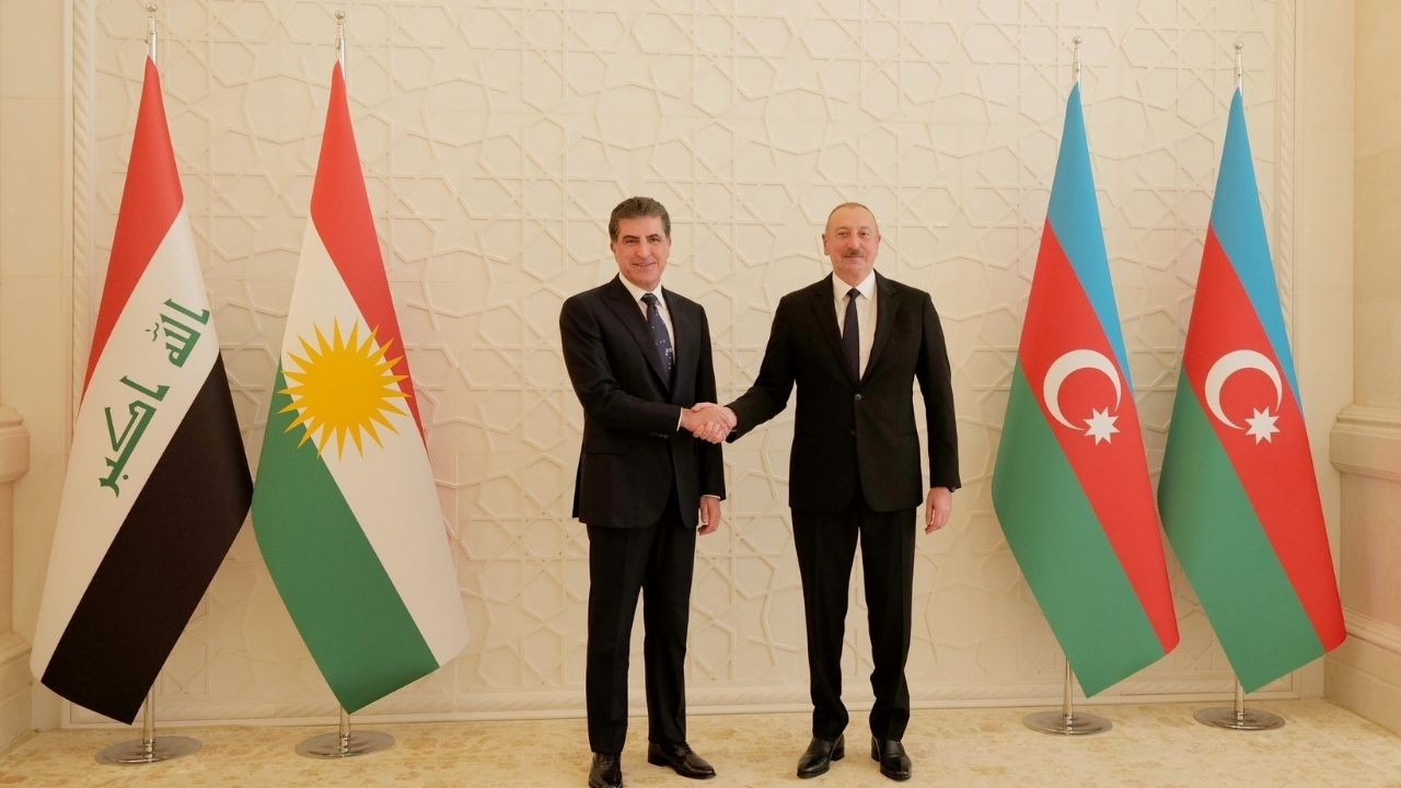 Aliyev, Barzani'yi Bakü'de Kürdistan bayrağı ile karşıladı 
