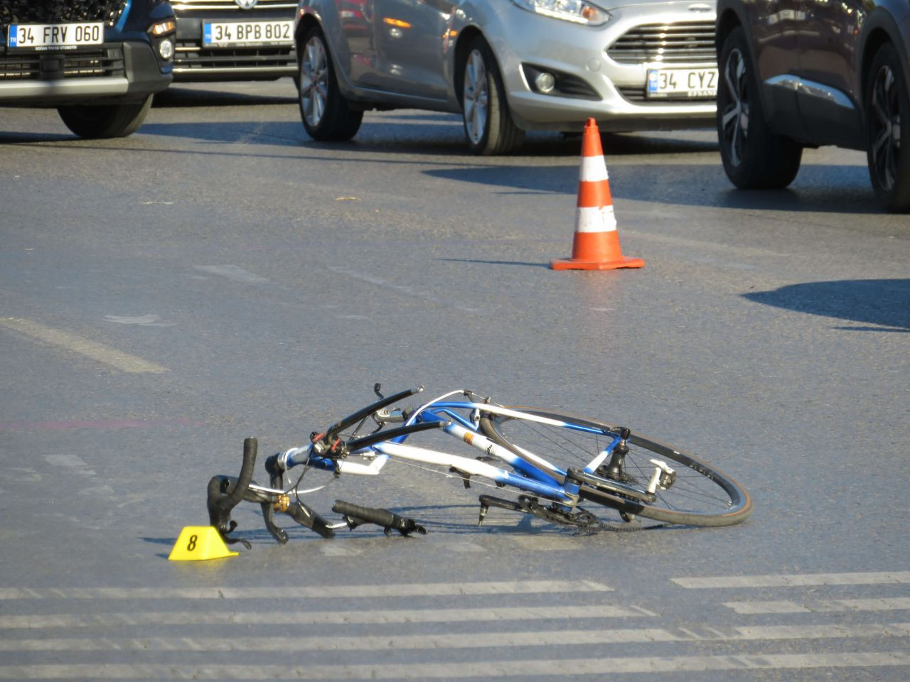 Polisten kaçıp bisikletliye çarptı: Suçu başkası üstlenmeye çalıştı - Sayfa 4