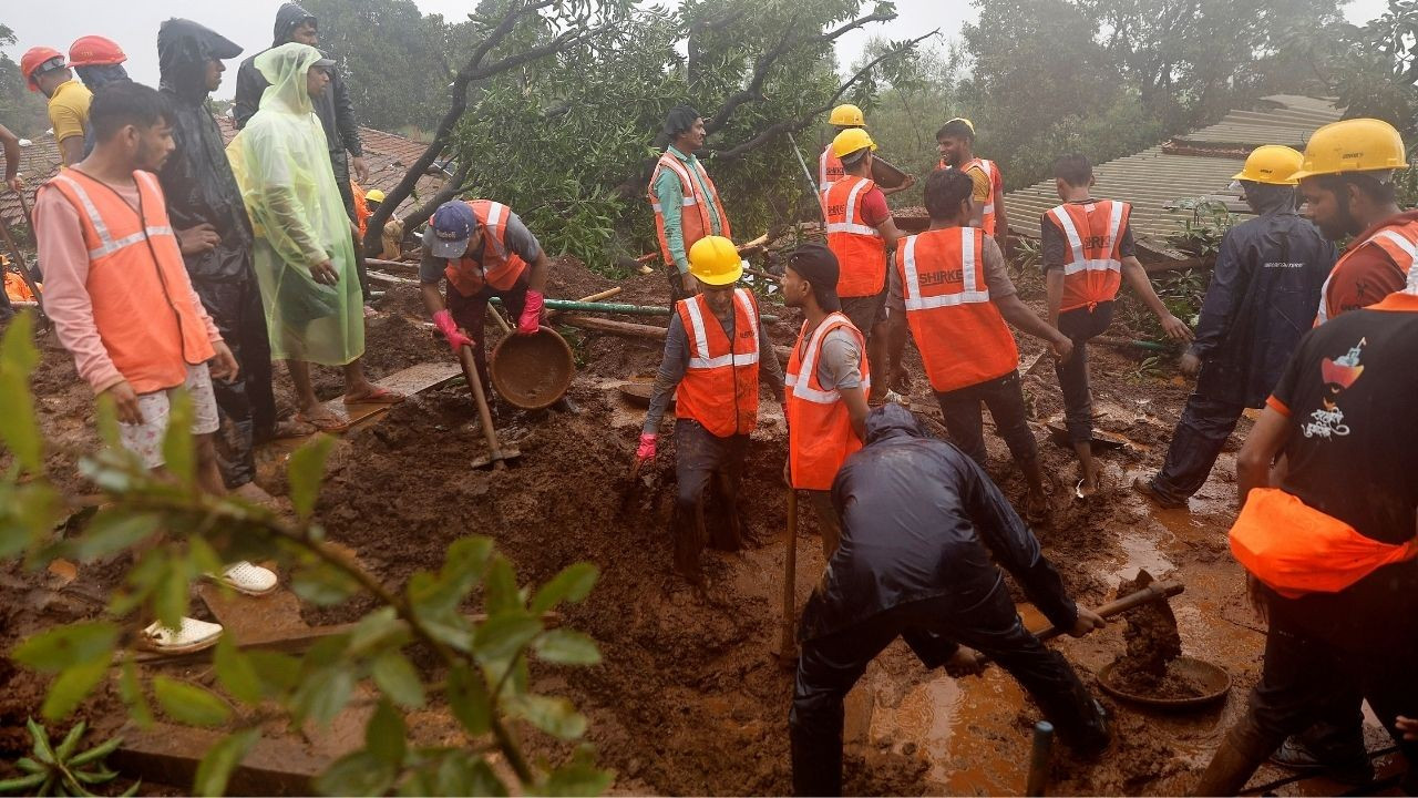 Hindistan'da şiddetli yağış ve heyelan: 41 kişi hayatını kaybetti