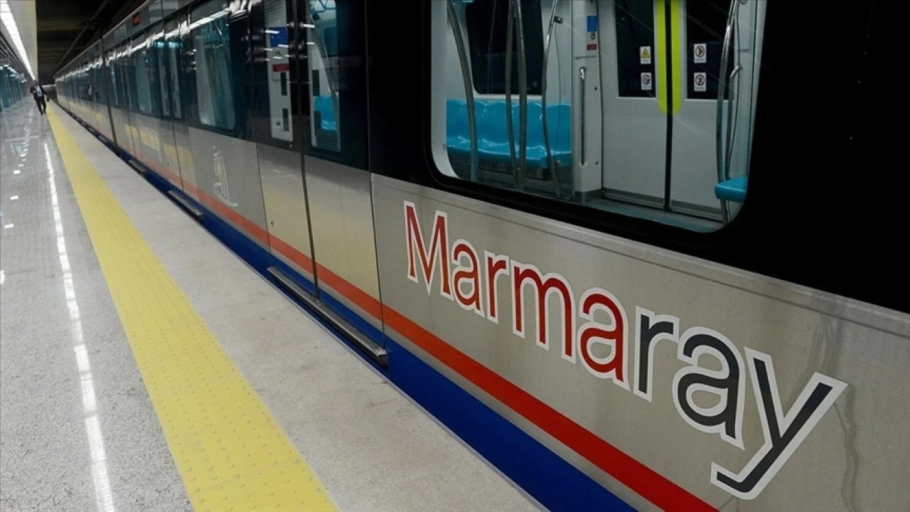 Marmaray Yenikapı istasyonunda intihar girişimi