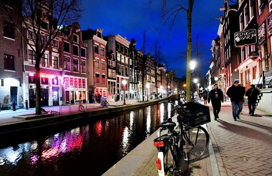 Parti, uyuşturucu ve seks turizmi: Amsterdam'ın imaj savaşı - Sayfa 4