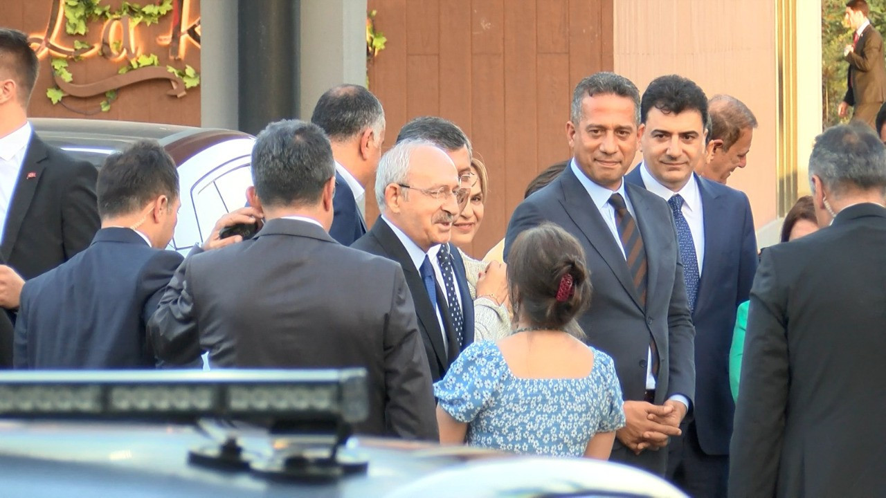 Kılıçdaroğlu, CHP'li milletvekilleriyle buluştu