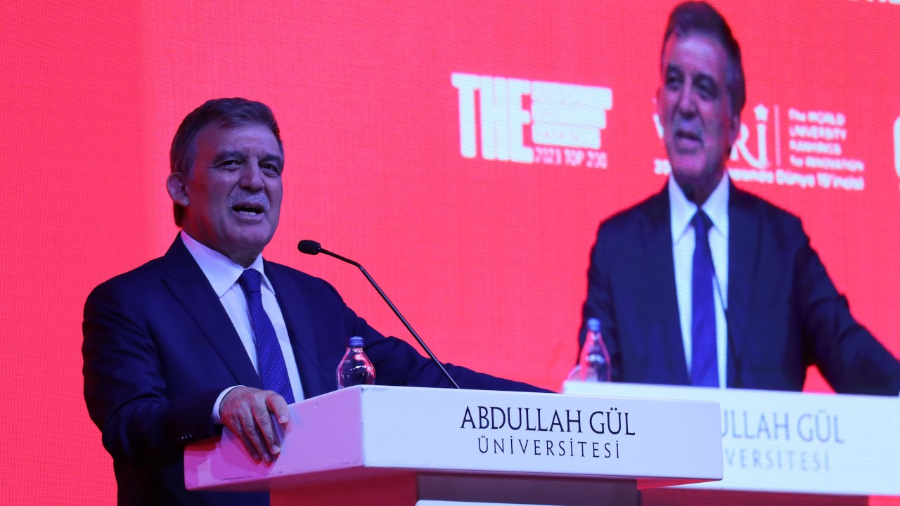 Abdullah Gül, Abdullah Gül Üniversitesi'nin mezuniyet törenine katıldı