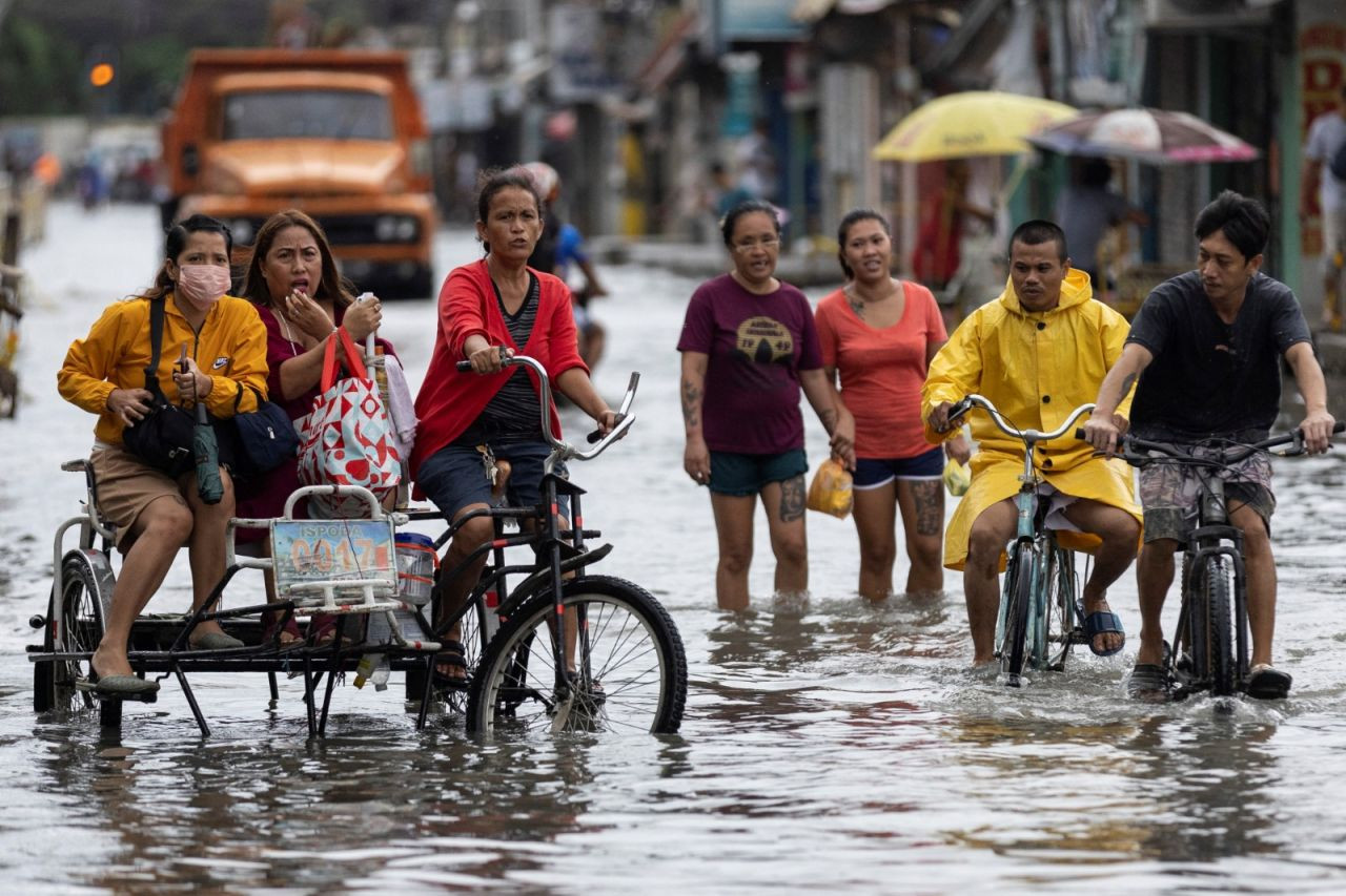 Filipinler'de tayfun: Ölü sayısı 13'e yükseldi - Sayfa 2