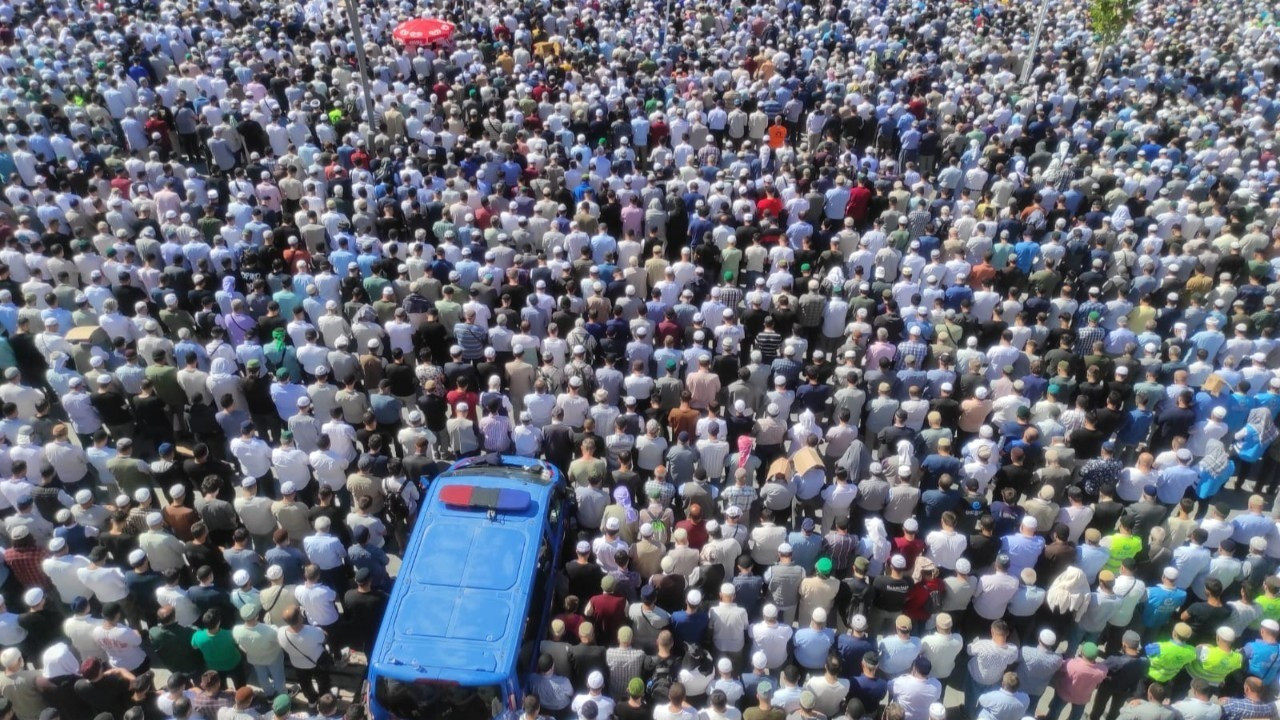 Menzil'de neler oluyor: Taht oyunları