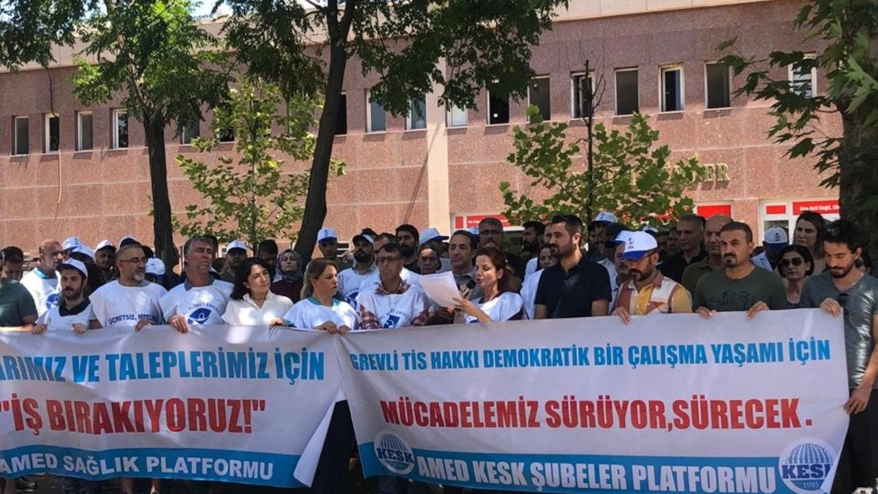 Sağlık emekçileri Diyarbakır'da iş bıraktı